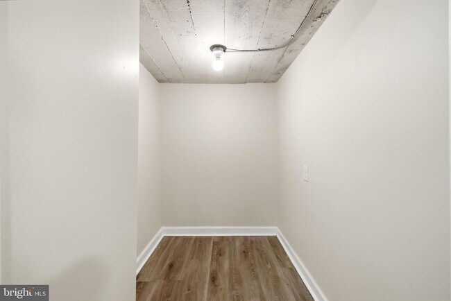 Building Photo - 245 N Monastery Ave