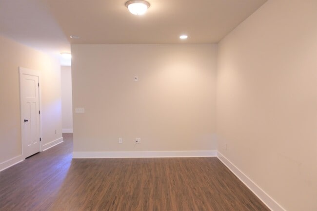 Building Photo - 17 Timber Oak Way