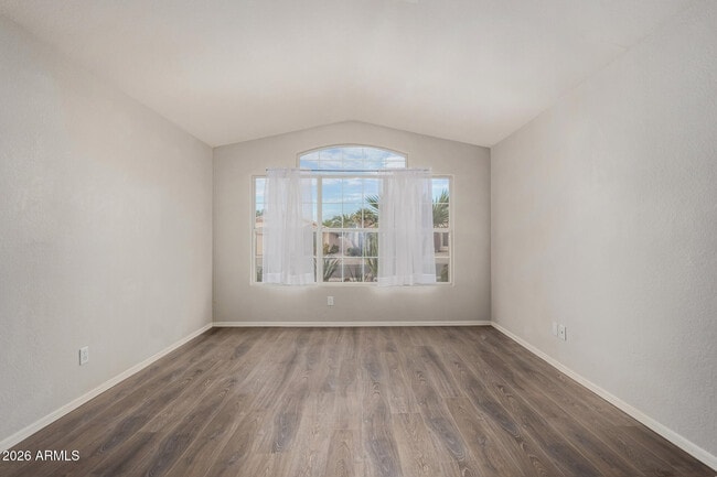 Building Photo - 3939 E Encinas Ave