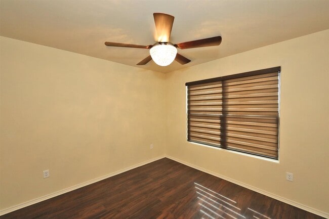 Building Photo - 5610 Montevista Dr