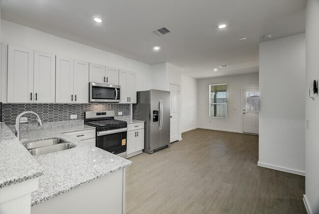 Building Photo - 519 Louis Ln