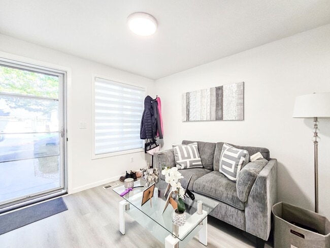 Building Photo - Berry Farms 3BD