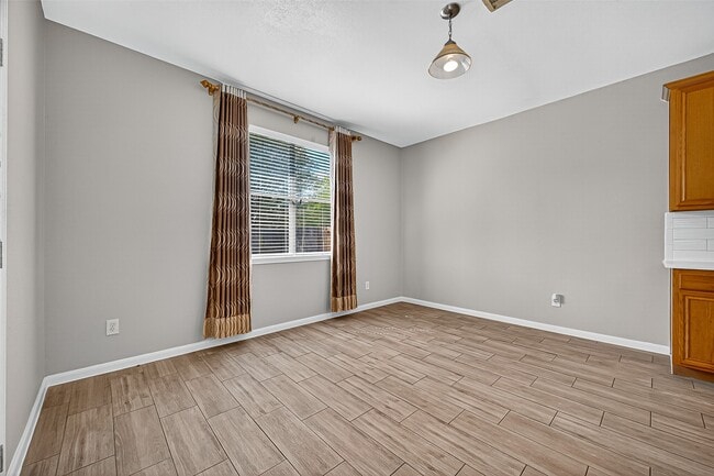 Building Photo - 2111 Castle Gardens Ln