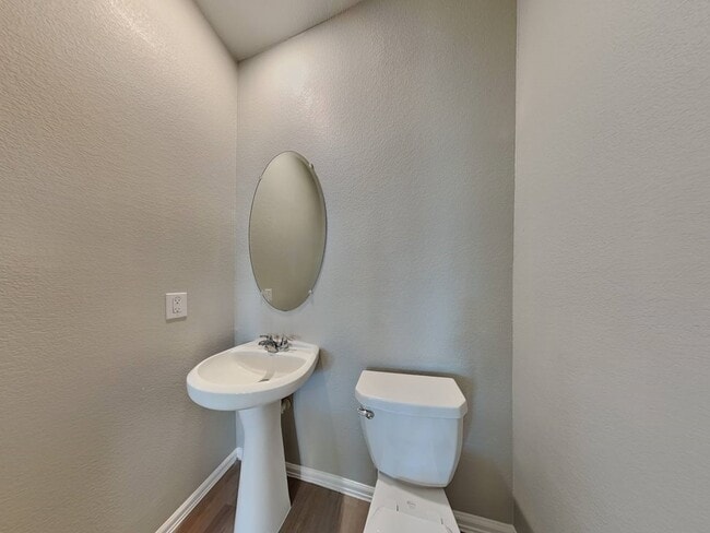 Building Photo - 18718 Charter Elm Dr