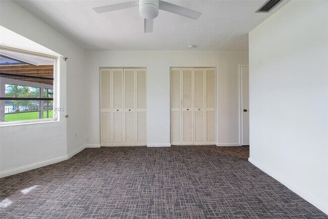 Building Photo - 10962 SW 117th St