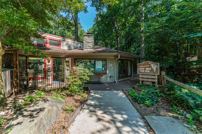 Locust Grove Nature Center nearby! - 10108 Donegal Ct