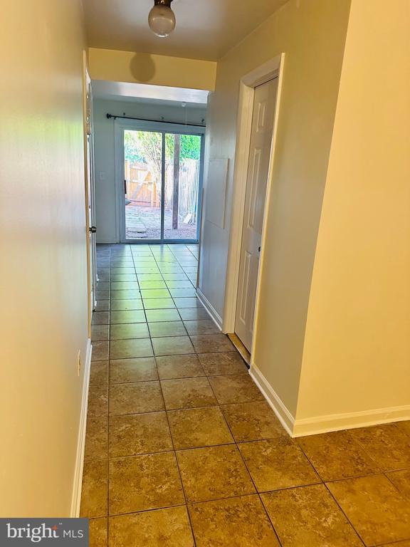 Building Photo - 22 Alden Ct