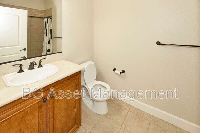 Building Photo - 1240 Sonata Dr