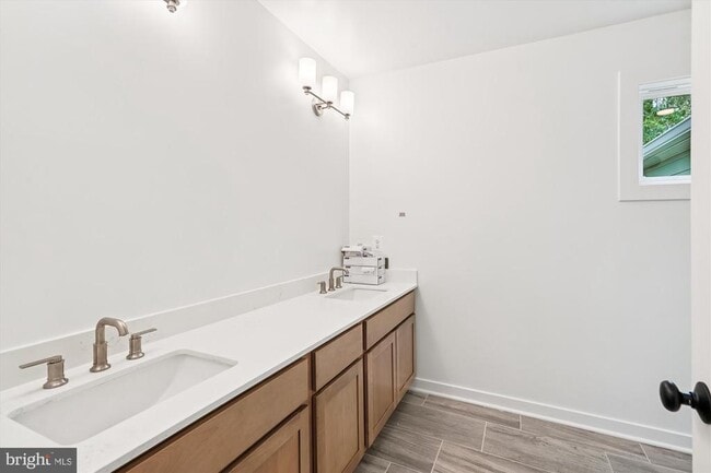 Building Photo - 25490 Kipps Ln