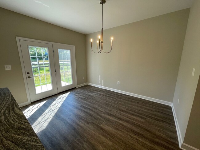 Building Photo - Luxury Rental The Townes at Congers Creek