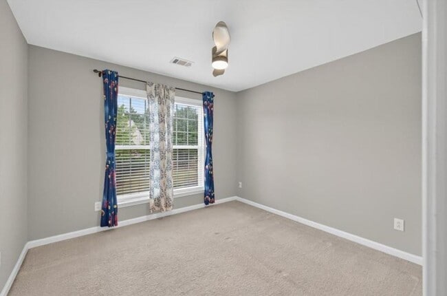 Building Photo - 740 Mayfair Ct