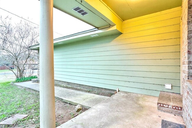 Building Photo - 106 Hughson Ct