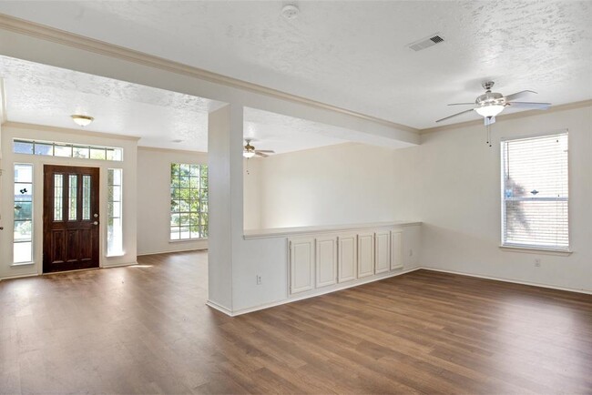 Building Photo - 4110 Bluewater Dr