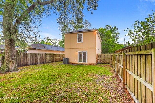 Building Photo - 8121 Oden Ave