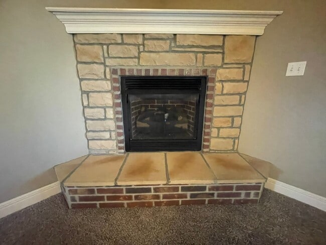 Building Photo - Beautiful 4BD in Battlefield, MO