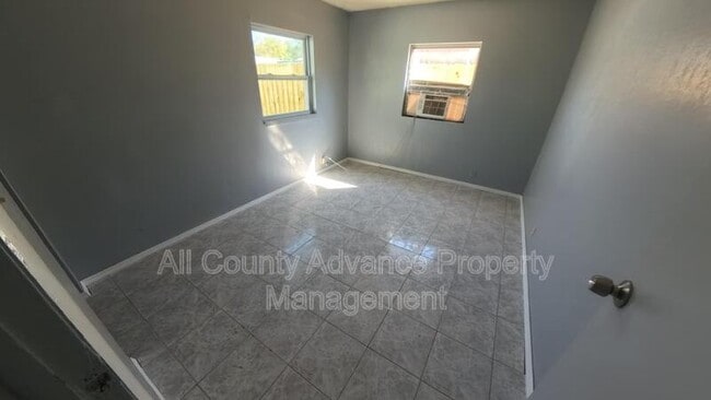 Building Photo - 1515 S Prospect Ave