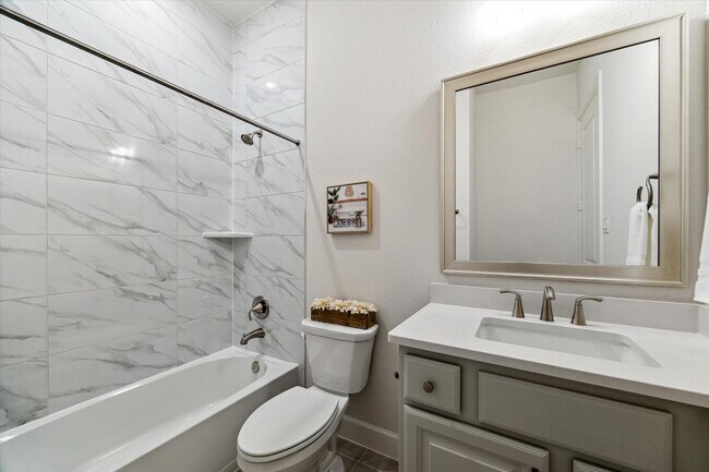 Building Photo - 407 May Meadow Ln