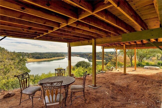 Building Photo - 713 Nomad Dr