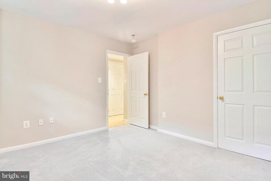 lower level bonus room - 1107 Fairview Ct