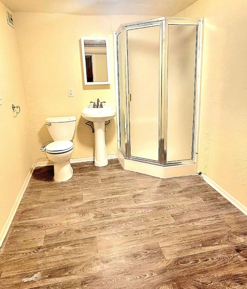 Building Photo - 819 N Idaho St