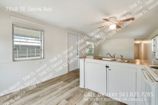 Building Photo - 7948 SE Swan Ave