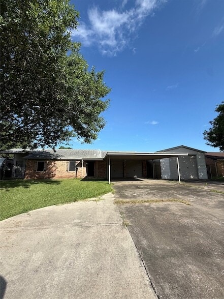 Building Photo - 4406 Mallard Dr