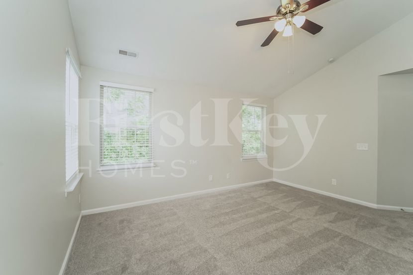 Building Photo - 6412 Spanish Moss Ln