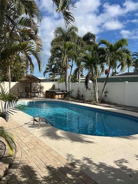 Building Photo - 717 Sunset Cove