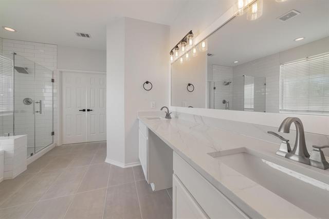 Building Photo - 223 Briar Oak Dr