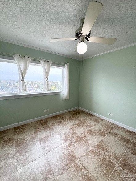 Building Photo - 825 Bayshore Dr