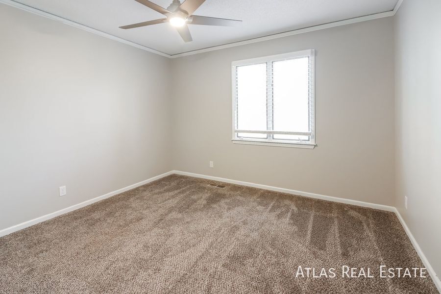 Building Photo - 16644 W 146th Terrace