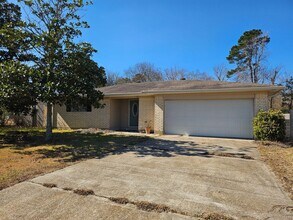 Building Photo - 914 S Tenth Street