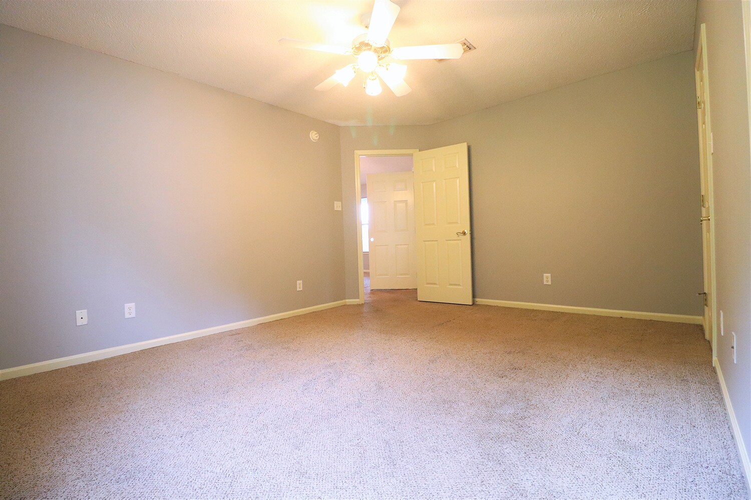 Building Photo - 56 Timberwood Dr