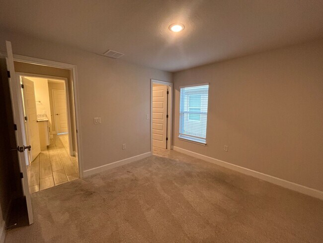 Building Photo - 2567 Averland Lp