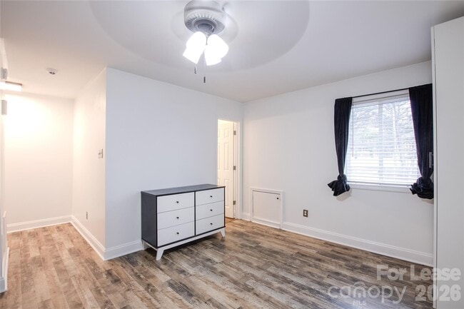 Building Photo - 100 Willow Run Dr