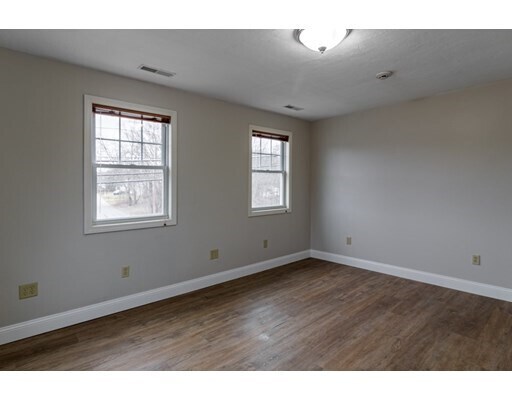 Building Photo - 1640 Bridge St