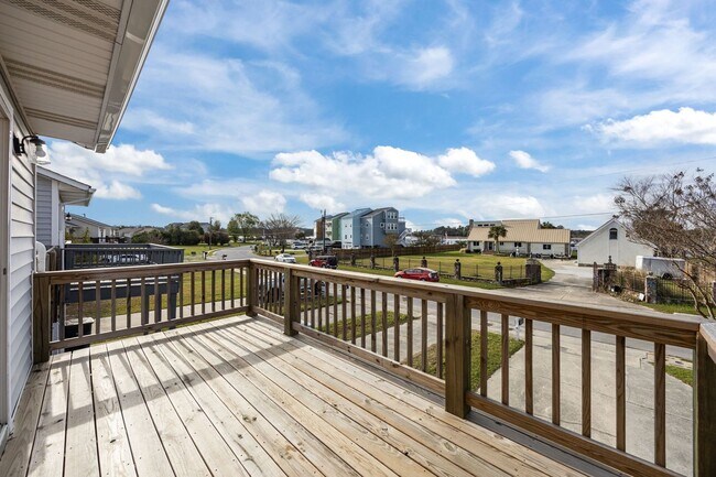 Building Photo - Welcome to New River Homes!