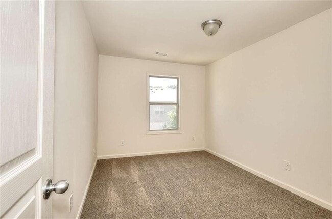 Building Photo - 2658 Avanti Way