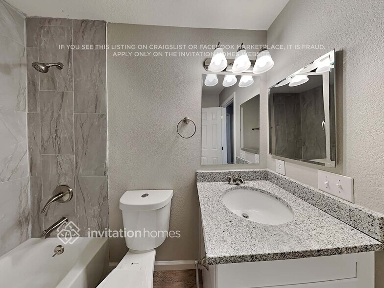 Building Photo - 8151 Meadowcrest Dr