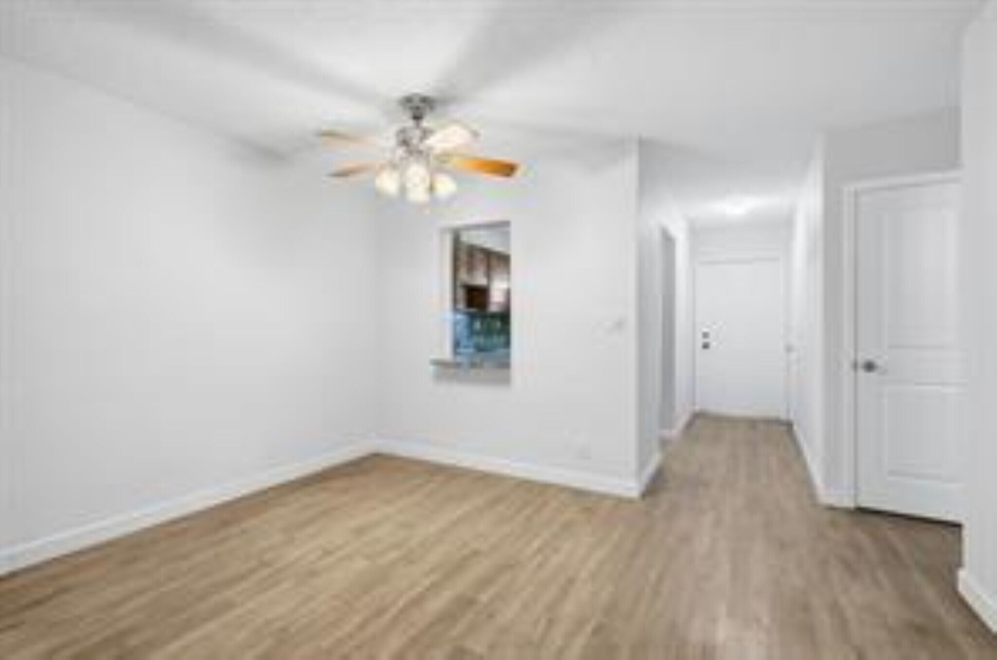 Building Photo - 1400 NE 57th St