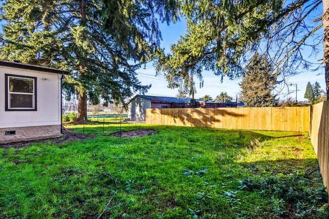 Building Photo - 7988 Marion Rd SE