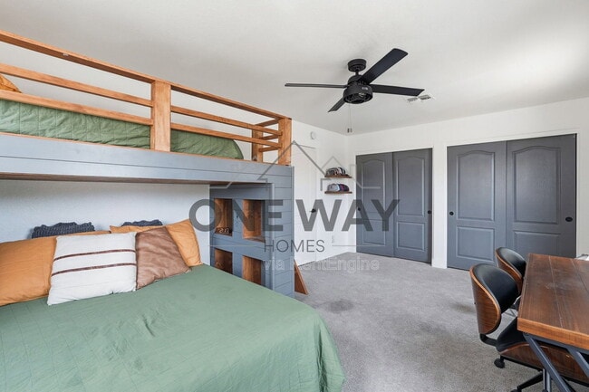 Building Photo - 8953 E Hillview St