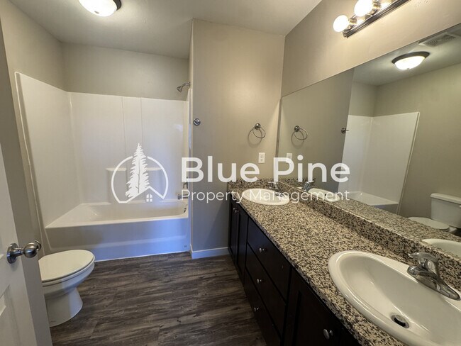 Building Photo - 2829 Murwood