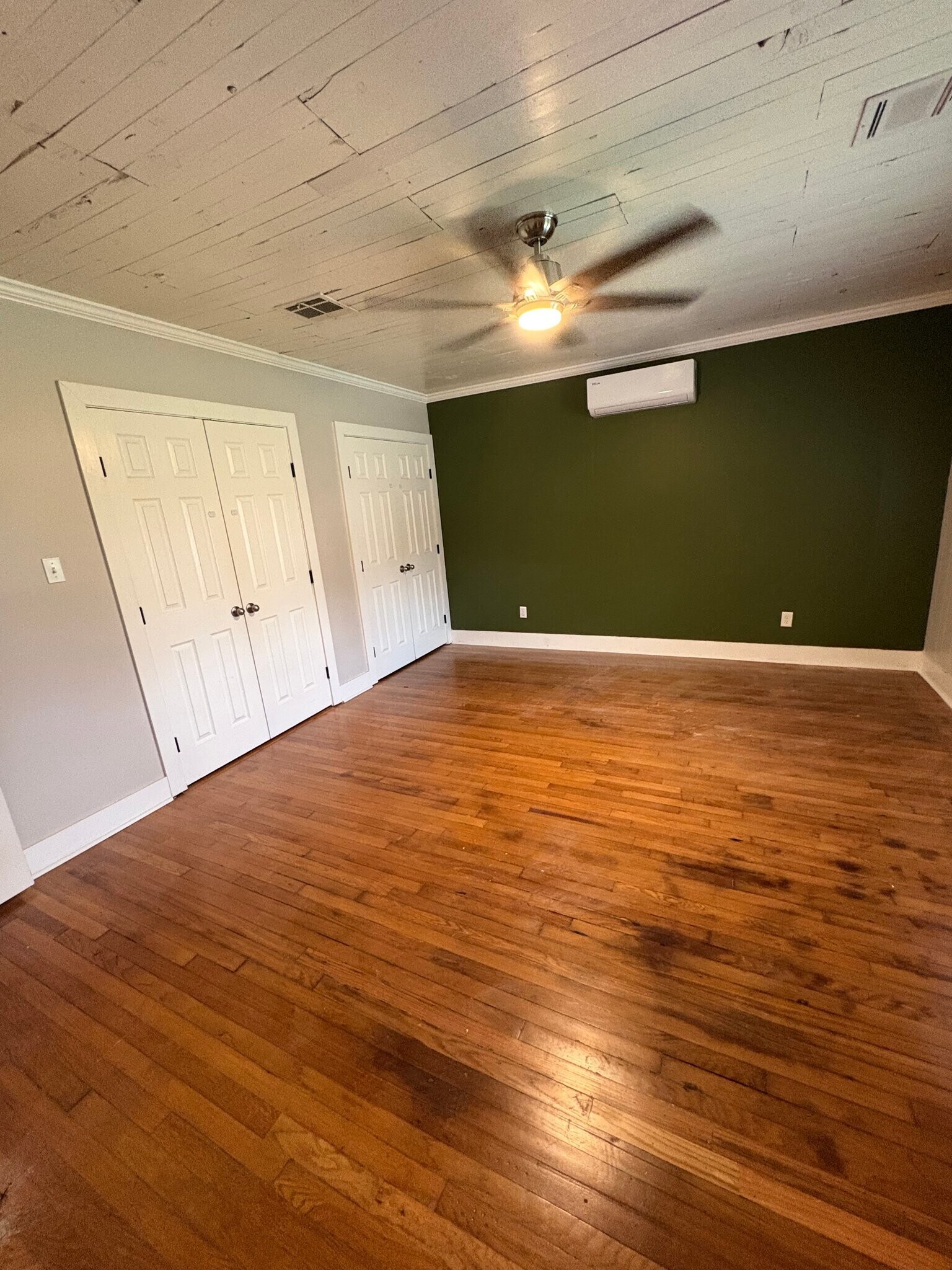 Building Photo - 235 Brookside Dr