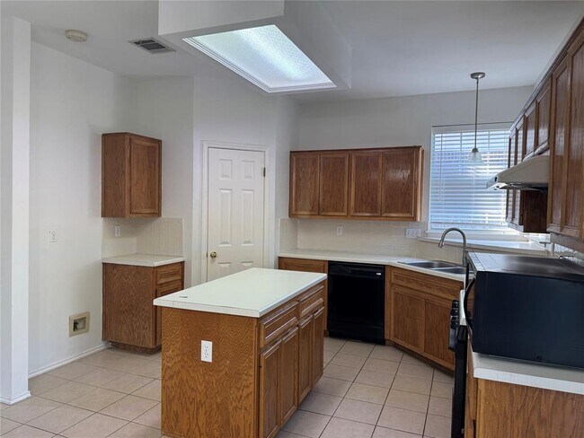 Building Photo - 12714 Tantara Dr