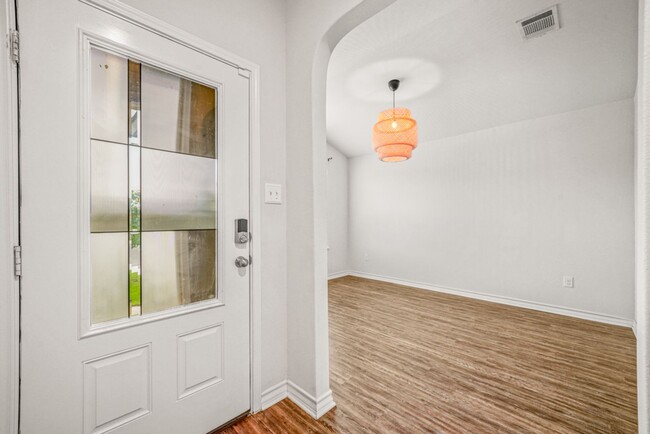 Building Photo - First time rental!