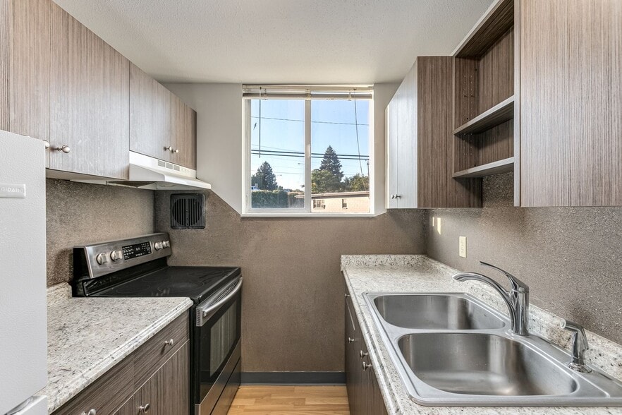 Interior Photo - Dolphin Apartments