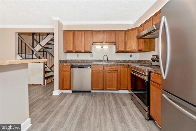 Building Photo - 7167 Glenmeadow Ct