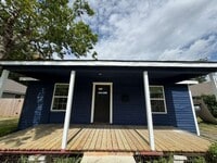Building Photo - BEAUTIFUL HOME IN LA PORTE. MOVE IN READY!.