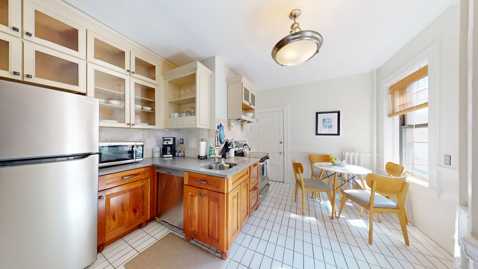 Primary Photo - 40 Orkney Rd